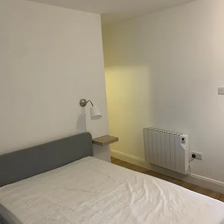Apartment Camp Street *